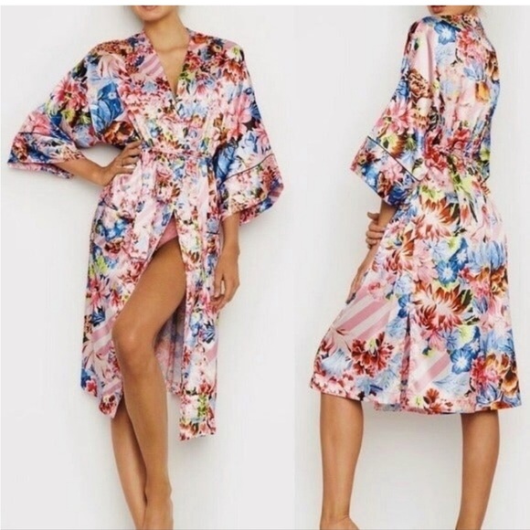 Victoria’s Secret x Mary Katrantzou M/L Satin Robe - Picture 1 of 6